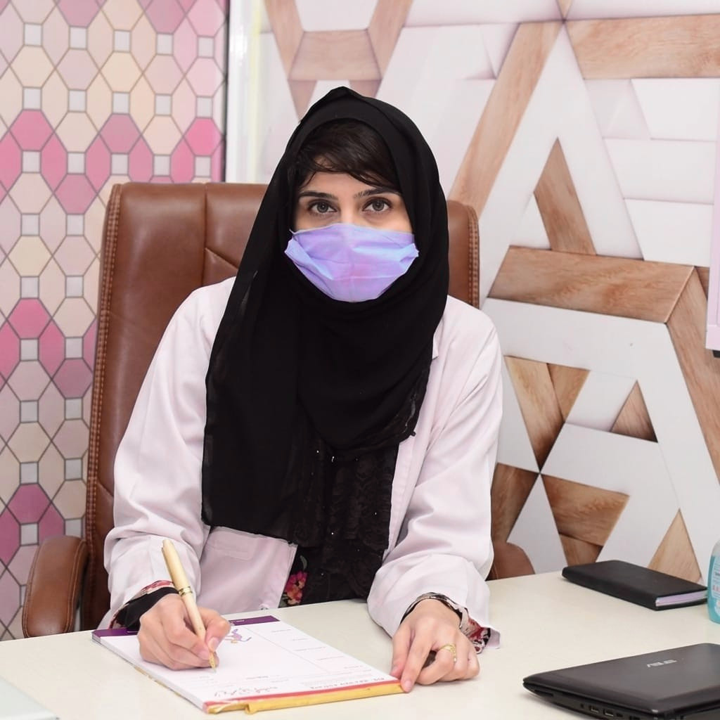 Dr. Ayesha Gilani DPT Physiotherapist Gilani Pain Relief Center Mian Channu